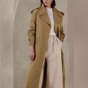 Banana Republic Classic Camel Trench Coat